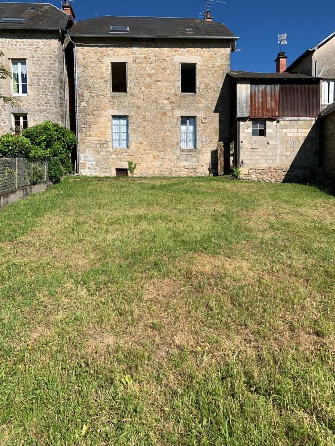 Treignac Tourelles Apartment Exterior photo